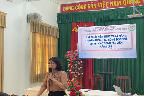 Trung tâm Y tế thành phố Hồng Ngự tổ chức tập huấn "Cập nhật kiến thức và kỹ năng truyền thông tại cộng đồng về chăm sóc sức khỏe sinh sản cho Cộng tác viên" năm 2024